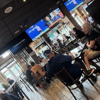 Wolfies Grill - Geist - Indoor dining - American Near Me - Indianapolis, Indiana Wolfies Grill - Geist - Indoor dining - American Near Me - Indianapolis, Indiana