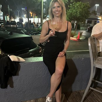 Coconuts - Great wine list at coconuts - Seafood Near Me - Fort Lauderdale, Florida