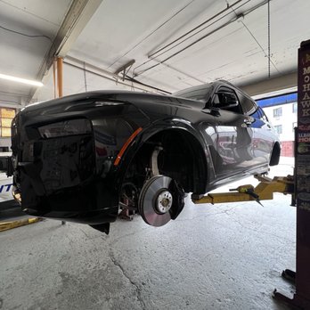 Greenpoint Auto - Body Shops Near Me - Long Island City, New York Greenpoint Auto - Body Shops Near Me - Long Island City, New York