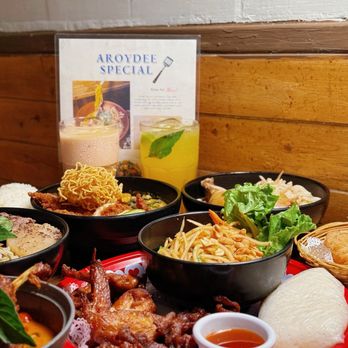 Aroy Dee Thai Kitchen - Thai Near Me - New York, New York