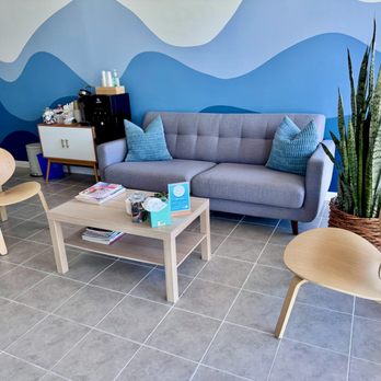 StretchSPOT - Enjoy a beverage while you wait here ate StretchSPOT on the Hermosa Beach-Redondo Beach border - Fitness & Instruction Near Me - Hermosa Beach, California