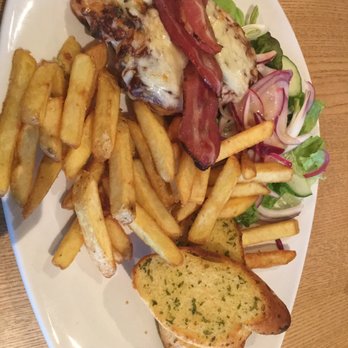 Cookhouse & Pub - Smothered Chicken - Pubs Near Me - West Bromwich, XWM Cookhouse & Pub - Smothered Chicken - Pubs Near Me - West Bromwich, XWM