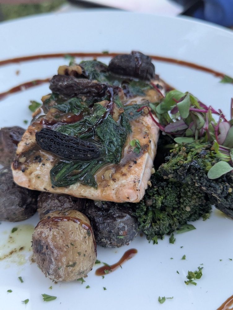 The Sunset Restaurant at Beaver Island Lodge Logo