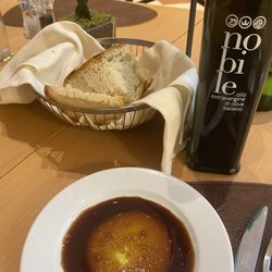 Le Colonne - Aged balsamic & evoo
