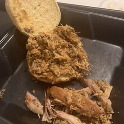 Mission BBQ - Pulled chicken sandwich