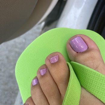 VIP Nail Lounge - Cut on big toe - Nail Salons Near Me - Denton, Texas