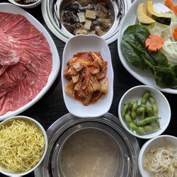 Maki Shabu - Pair some hose made kimchi with tender Wagyu beef,
Perfect!