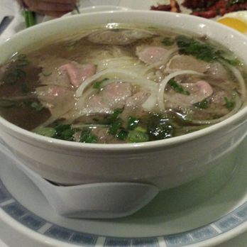 Viet's Pho - Beef combo bowl o' pho. Bowl is bigger than it appears to be. - Vietnamese Near Me - Albuquerque, New Mexico Viet's Pho - Beef combo bowl o' pho. Bowl is bigger than it appears to be. - Vietnamese Near Me - Albuquerque, New Mexico