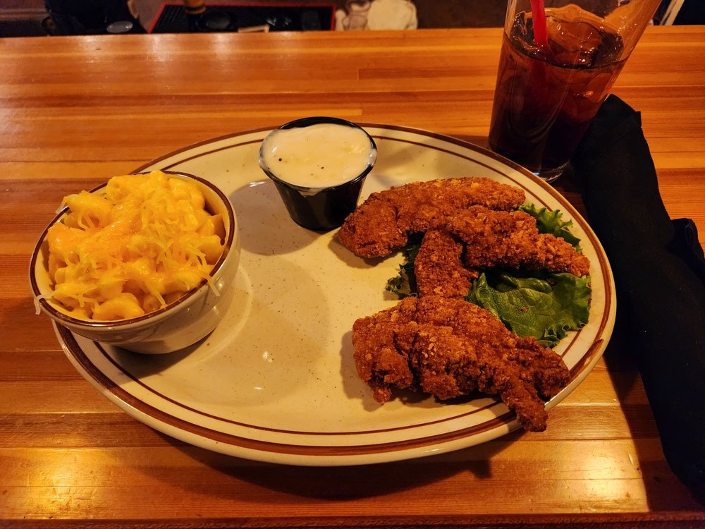 Food from Ernie's Steakhouse