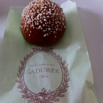 Ladurée - Brioche sucrée - Tea Rooms Near Me - Paris, 75