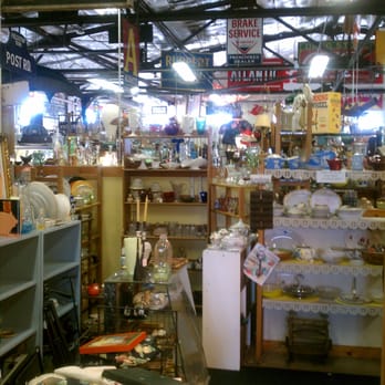 Clinton Antique Center - Antiques Near Me - Clinton, Connecticut