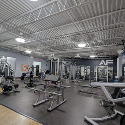 Anytime Fitness - Free weight area