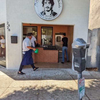 Augie's on Main - Main entrance - Burgers Near Me - Santa Monica, California Augie's on Main - Main entrance - Burgers Near Me - Santa Monica, California