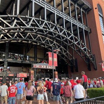 Busch Stadium - Stadiums & Arenas Near Me - Saint Louis, Missouri
