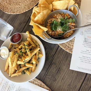 Divided Sky Tavern - American Near Me - Fair Oaks, California