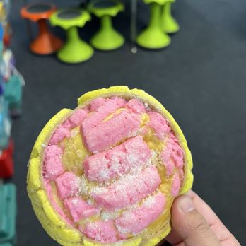 Alebrijes Bakery - Concha - Bakeries Near Me - Ontario, California