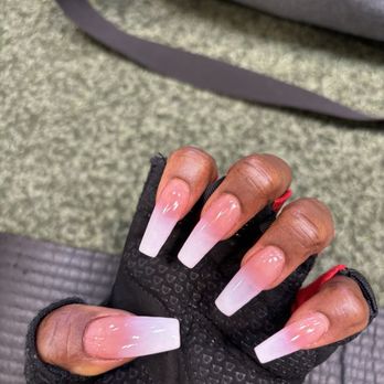Miracles Nails & Spa - Love this Ombré by Vivian - Nail Salons Near Me - Las Vegas, Nevada