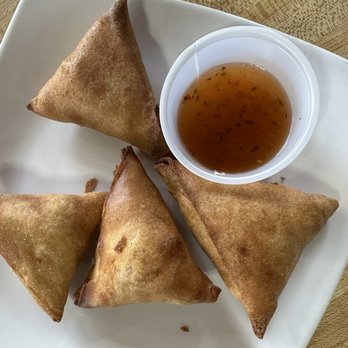 Suipi’s East End Eatery - Samosas - Burmese Near Me - Battle Creek, Michigan Suipi’s East End Eatery - Samosas - Burmese Near Me - Battle Creek, Michigan