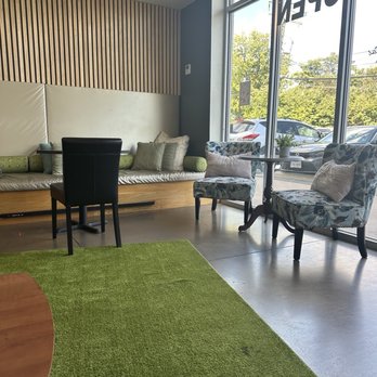 Camellias Bar & Roastery - Inside - Coffee & Tea Near Me - Charlottesville, Virginia