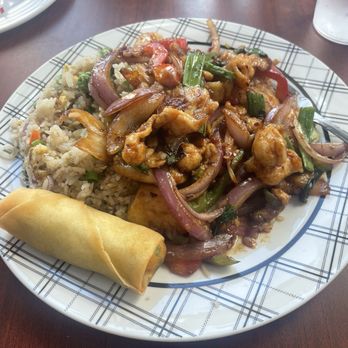 New Peking - Mongolian chicken lunch, very delicious and fresh. - Chinese Near Me - Martinez, California