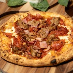 Hector's Pizza Deck