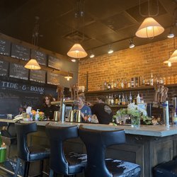 Tide and Boar Gastropub - Inside bar