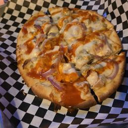 Buffalo chicken flat bread