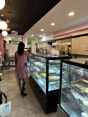 Buttercup BakeShop by null