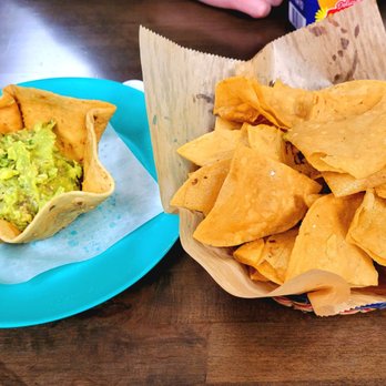 La Torta Loca - Guacamole and chips - Mexican Near Me - Florence, Kentucky