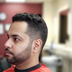 University Barber Shop - A fresh cut by, Jesse