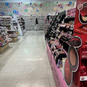 Lux Beauty Supply - Cosmetics & Beauty Supply Near Me - Las Vegas, Nevada Lux Beauty Supply - Cosmetics & Beauty Supply Near Me - Las Vegas, Nevada