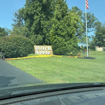 Dutch Apple Dinner Theatre - This was the drive way up! - Performing Arts Near Me - Lancaster, Pennsylvania