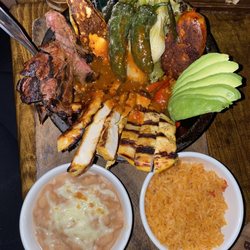 El Baja Bar & Grill - Molcajete Tierra