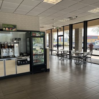 Subway - the inside of a fast food restaurant - Fast Food Near Me - Winter Park, Florida Subway - the inside of a fast food restaurant - Fast Food Near Me - Winter Park, Florida