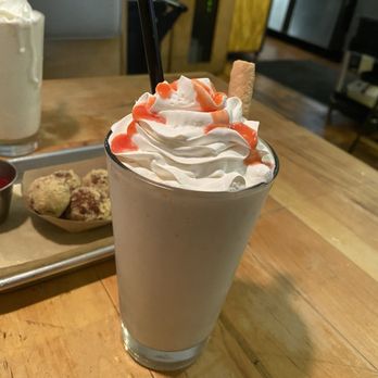Beauvine Burger Concept - Strawberry Strawberries and Cream Shake - Burgers Near Me - Richmond, Virginia Beauvine Burger Concept - Strawberry Strawberries and Cream Shake - Burgers Near Me - Richmond, Virginia