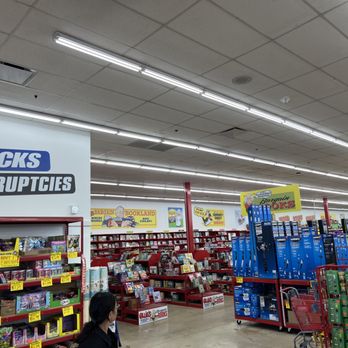 Ollie's Bargain Outlet - Large indoor area - Discount Store Near Me - Streamwood, Illinois Ollie's Bargain Outlet - Large indoor area - Discount Store Near Me - Streamwood, Illinois