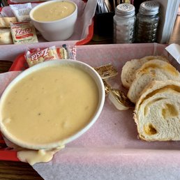 Cheesy Cauliflower Soup