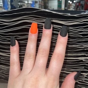 Xclusive Nails - Super straight, not crooked, beautifully painted - Nail Salons Near Me - Downers Grove, Illinois