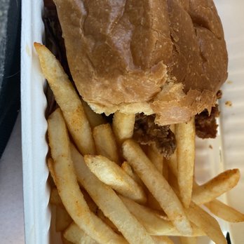 Southern Accent - Nashville Cheka sandwich with Cajun fries - Food Trucks Near Me - Bend, Oregon