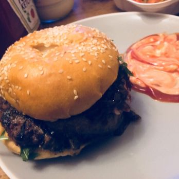 Handmade Burger - Peppered beef burger - Burgers Near Me - Wembley, XGL