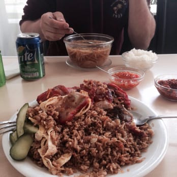 Warung Melatie - Fried rice with chicken and pork belly. Had to roll myself out after the meal - Indonesian Near Me - Delfshaven, ZH Warung Melatie - Fried rice with chicken and pork belly. Had to roll myself out after the meal - Indonesian Near Me - Delfshaven, ZH