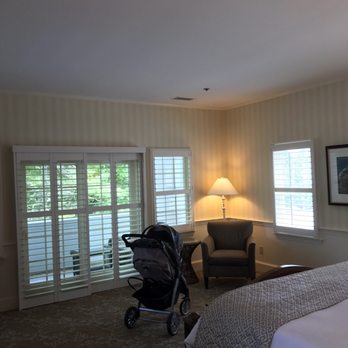 Chatham Wayside Inn - King bed suite, nice little patio area - Hotels Near Me - Chatham, Massachusetts