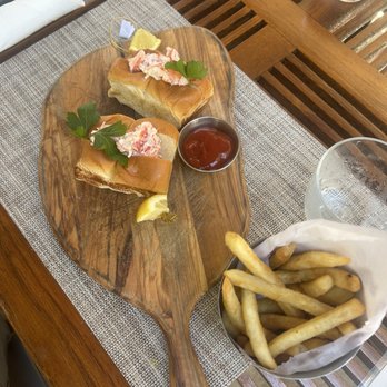 Salt Cafe Miami Beach - Lobster Roll - Mediterranean Near Me - Miami Beach, Florida Salt Cafe Miami Beach - Lobster Roll - Mediterranean Near Me - Miami Beach, Florida