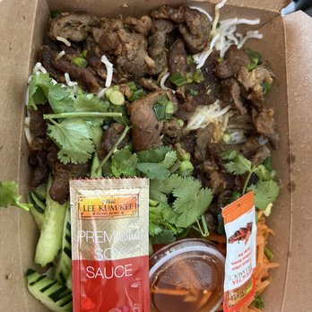 Bambuza Vietnam Kitchen and Bar - Grill Bowl with Honey Grilled Pork - Vietnamese Near Me - Seattle, Washington Bambuza Vietnam Kitchen and Bar - Grill Bowl with Honey Grilled Pork - Vietnamese Near Me - Seattle, Washington