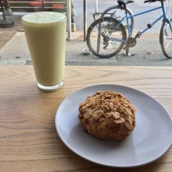 Little Umbrella - White Chocolate Pear Scone & Creamy Avocado Smoothie