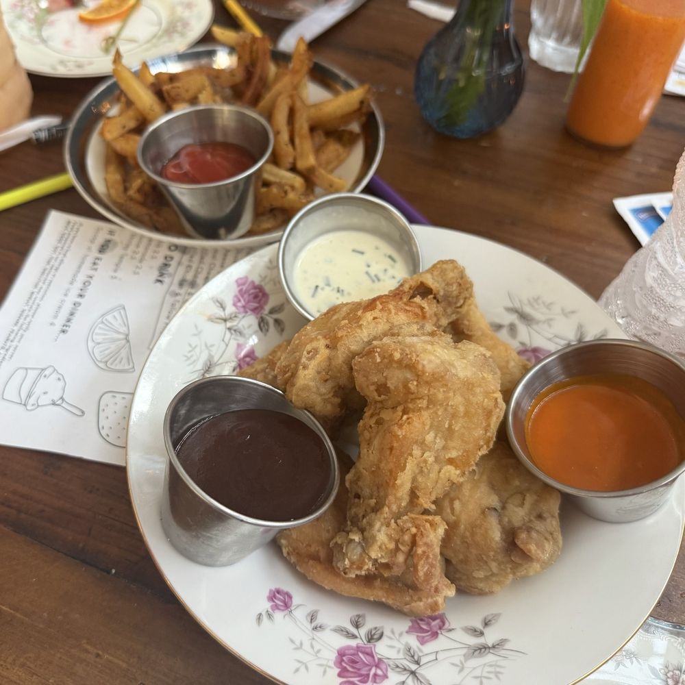 Whitecrest Eatery - Chicken wings with homemade sauce - New American Near Me - Stonington, Connecticut Whitecrest Eatery - Chicken wings with homemade sauce - New American Near Me - Stonington, Connecticut