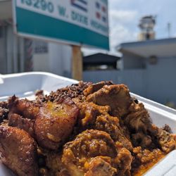 El Kiosko Latin Cafe - Chicken Fricasse, Monday special $11.99