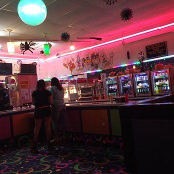HoneyBee & Hoss - Skating Rinks Near Me - San Antonio, Texas