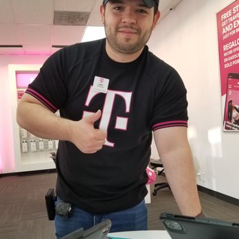 T-Mobile - Luis, Excellent Service, very knowledgeable, and very attentive. Great personality. - Mobile Phones Near Me - Desert Hot Springs, California T-Mobile - Luis, Excellent Service, very knowledgeable, and very attentive. Great personality. - Mobile Phones Near Me - Desert Hot Springs, California