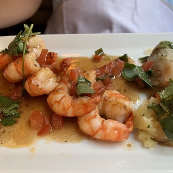 Invictus - The grilled prawn, it's fresh and the sauce was excellent - Bistros Near Me - Paris, 75 Invictus - The grilled prawn, it's fresh and the sauce was excellent - Bistros Near Me - Paris, 75